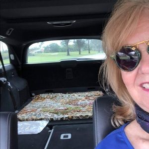 Meet your Posher, Rhonda